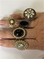 Costume Jewelry- 5 adjustable rings - signed