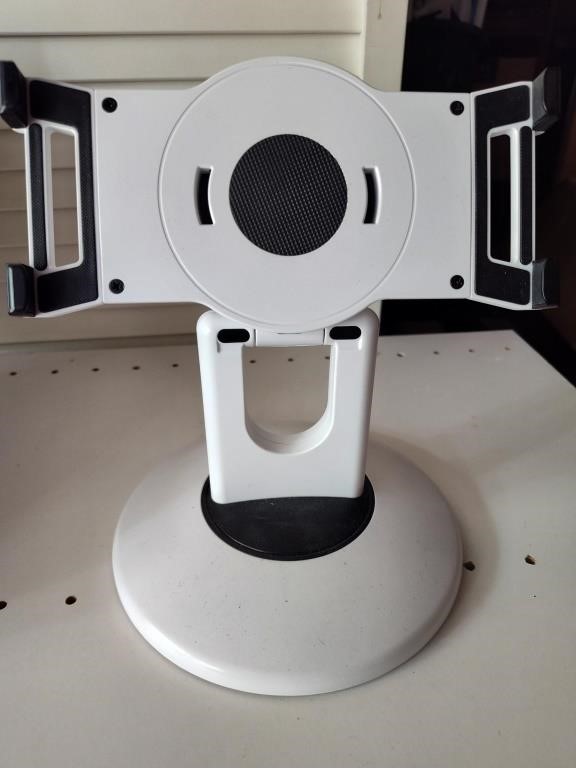 F5) iPad holder