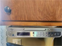 Under cabinet CD/RADIO w/ Remote -  Durabrand