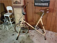 Stationary exercise bicycle