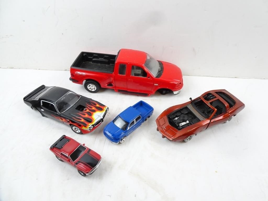 Lot of Misc. Damaged Toy Cars/Trucks