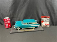 1:18 Scale Chevy Nomad 1957 and Diecast Truck