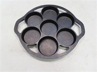 LODGE Cast Iron 12" Muffin Cooker Pan