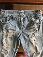 Women’s capri pants mostly size 13