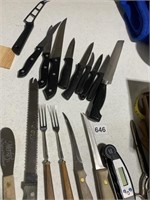 KNIVES INCLUDING SMART KNIFE, DIGITAL THERMOMETER