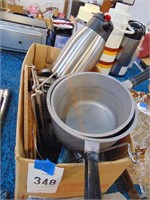 BOX OF KITCHEN WARE