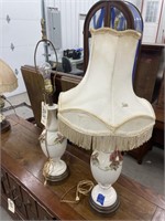 2 Table Lamps 1 w/Shade 1/with out shade