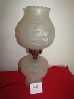 EMBOSSED SATIN GLASS PARLOR LAMP W/ CHERUBIMS