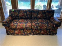 Flower Love Seat