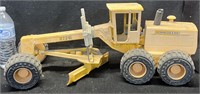 JOHN DEERE MODEL 772B ROAD GRADER (ERTL)