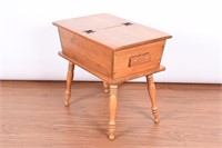 Old Colony Maple Turned Leg Dough Box / Side Table