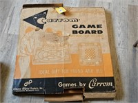 CARROM BOARD W/BOX