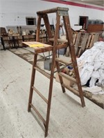 4 ft wooden ladder