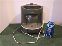 Sunbeam Humidifier - Turns On, Measures 9.5" W x