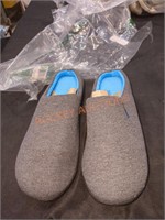 Men's size 10.5 slippers