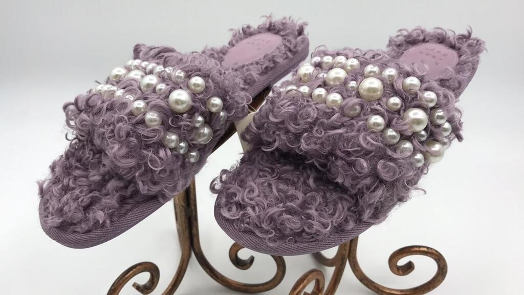 Nwt Purple Slippers With Pearl Accents Sz 9