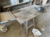 welding bench on wheels with 5" Mintcraft vice