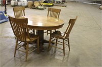 Vintage Oak Table W/ (4) Chairs Approx 47.5" Acros