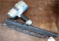 Hitachi NR83A3 Strip Nailer