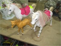 3 toy horses