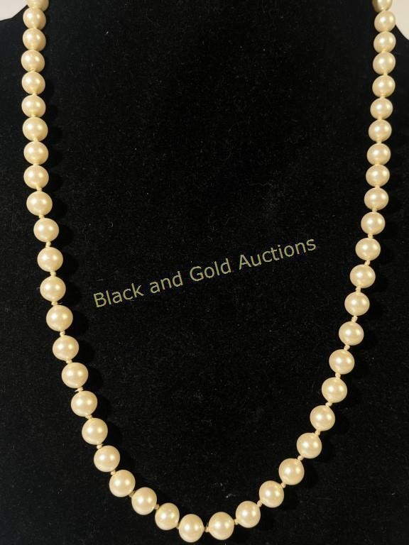 14K Gold Clasp Pearl Necklace