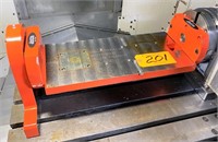 MARTIN # 9/20 "Stallion" Trunnion Table