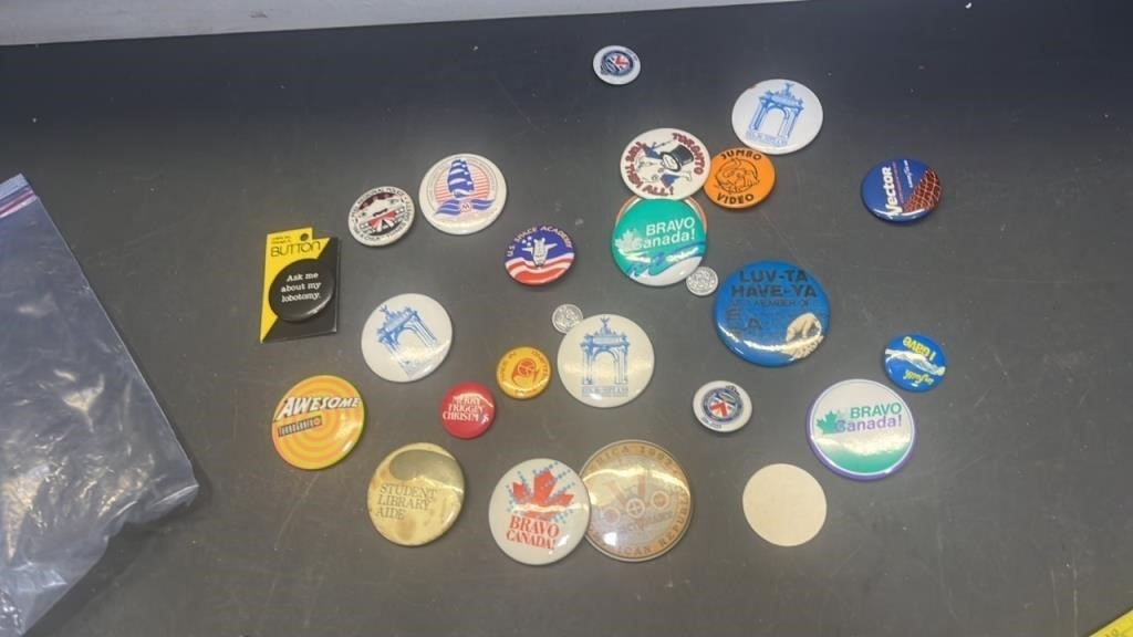 Buttons lot