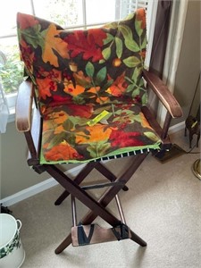 Directors folding chair 47 in tall