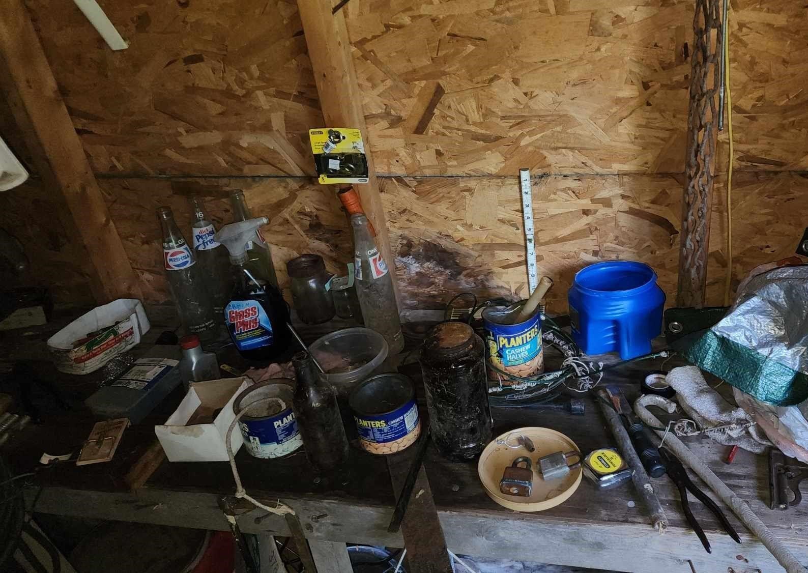 Contents on top of work bench