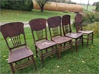 5 matching wooden chairs