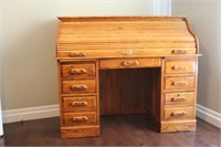 Locking solid oak roll top 6 drawer desk,