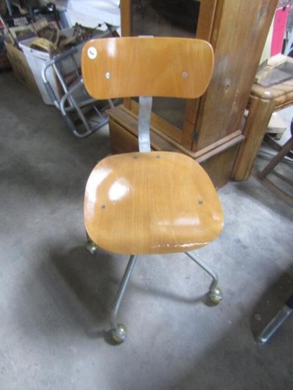 SCHOOL CHAIR