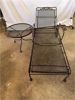 Black Metal Lounge Chair with Table