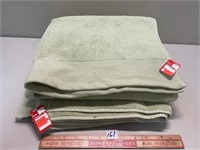 TWO NEW/OLD STOCK CLEAN TOWELS