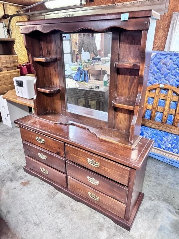 Nice Vintage Dresser / Mirror