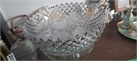 PUNCH BOWL WITH CUPS AND GLASS LADLE