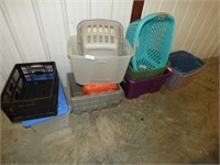 ASSORTED TOTES & CLOTHES BASKETS