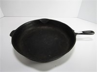14" CAST IRON FRYING PAN