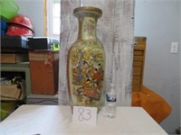 2' HAND PAINTED CHINESE FLOOR VASE