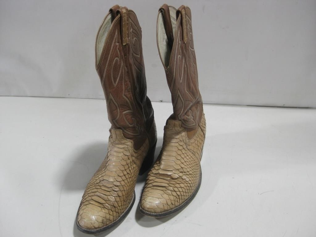 Dan Post Cowboy Boots Sz 9D Pre-Owned