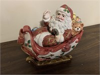 1993 FITZ AND FLOYD SANTA IN SLEIGH  COVERED DISH