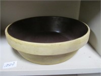 Vtg. Tan Ceramic Mixing Bowl w/Glazed Brown