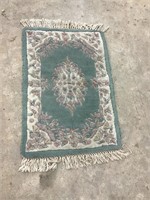 Vintage Chinese wool entryway rug. 2 x 3