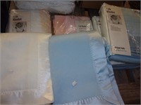 6 new crib blankets