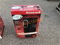 NEW Honeywell Radiator Heater