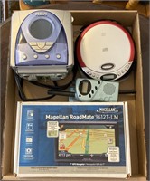 Magellan RoadMate 9612T-LM GPS Navigator, Walkie