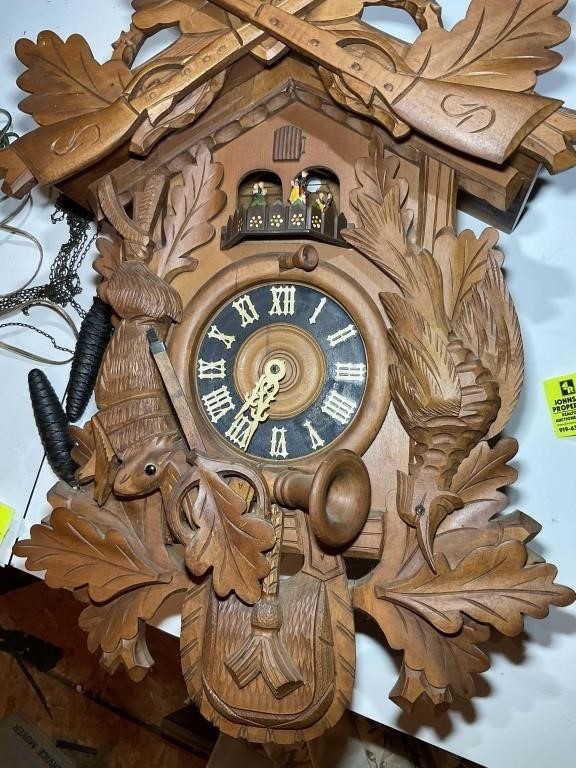 VINTAGE 1960 WOODEN GERMAN COO-COO CLOCK, DOES WOR