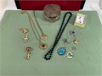 JEWELRY INCL. POWDERBOX,  STERLING SILVER NECKLACE