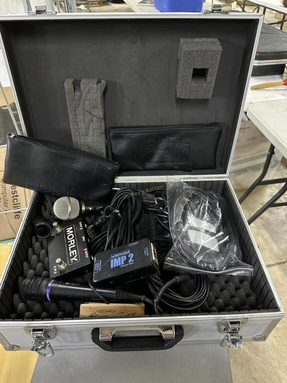 Case including microphones, Morley and Whirlwind