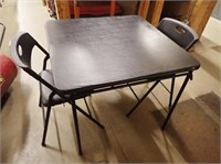 Padded Card Table w/ (2) Chairs